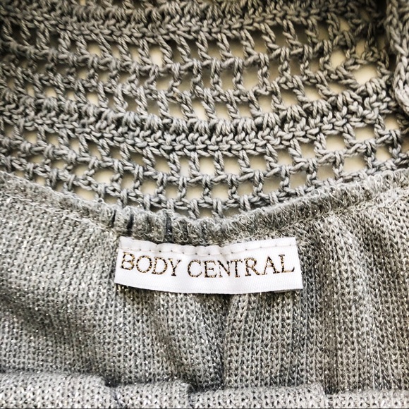 Gray and silver knit tunic. Size small - Picture 5 of 8